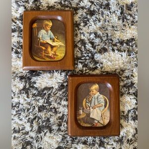 Beautiful vintage collectible wall plaques set